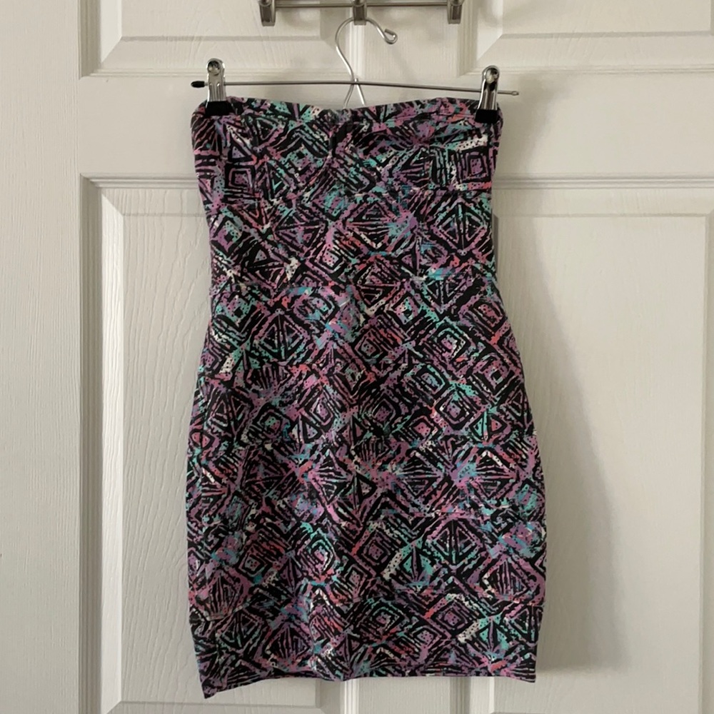 Aritzia color strapless dress